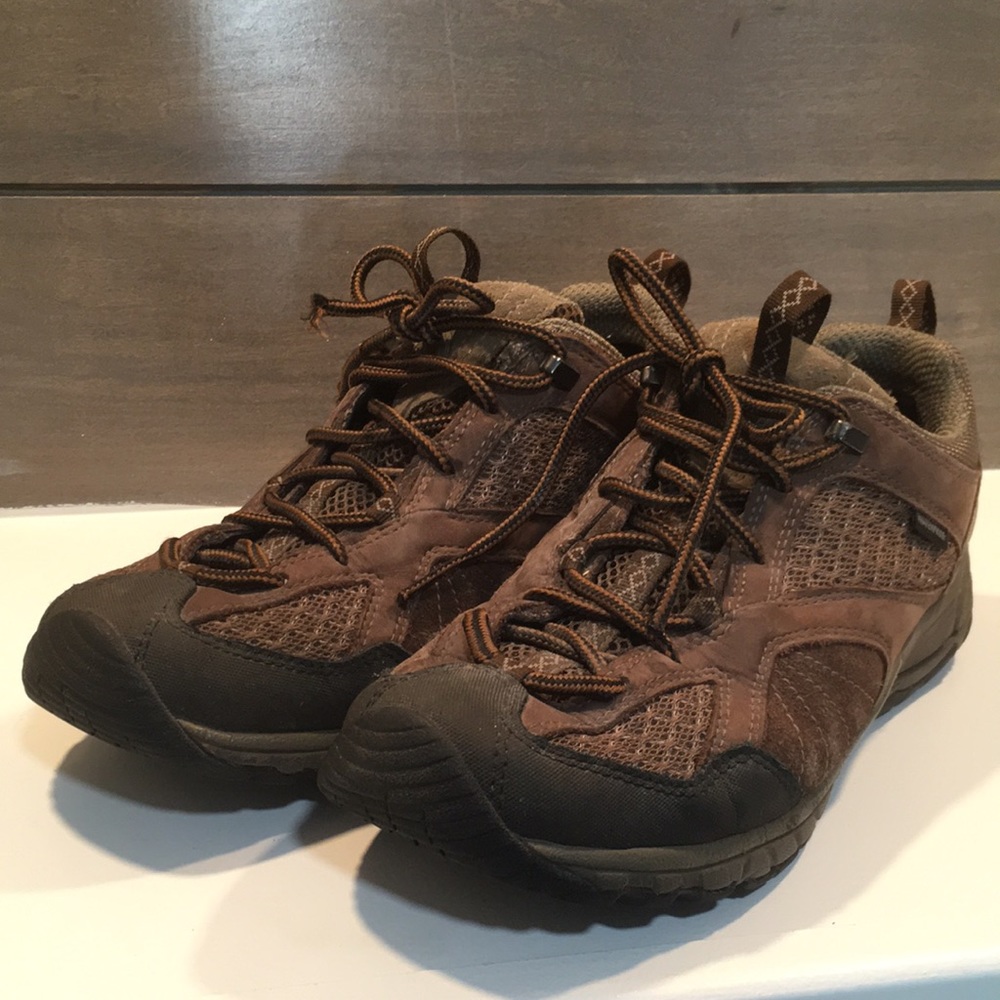 Merrell Women’s Hiking Shoes Brown Waterproof 9.5